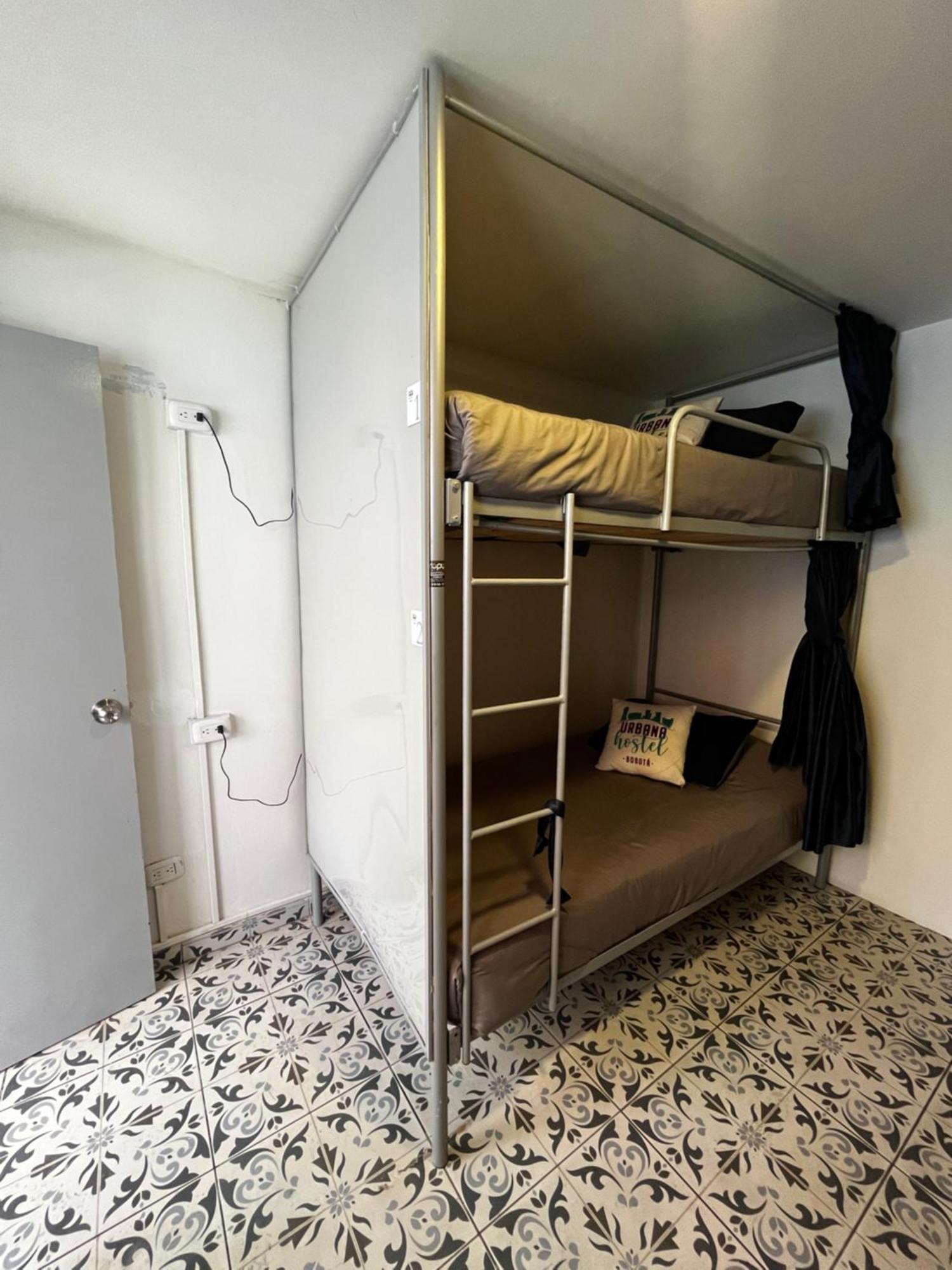 Urbana Hostel Bogotá Cameră foto