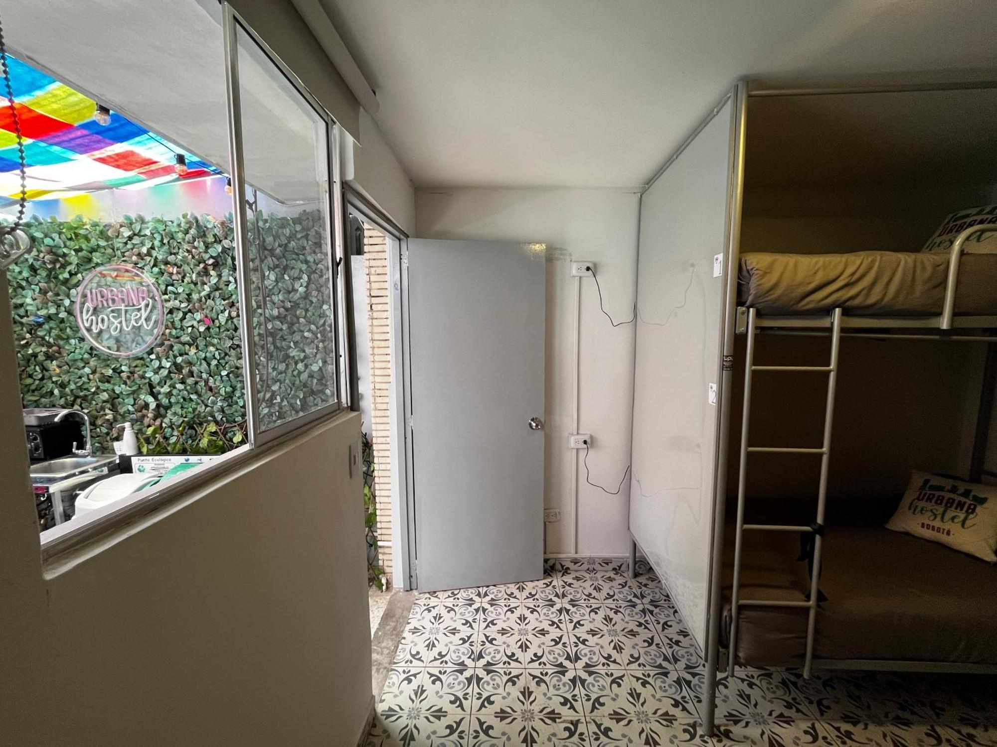 Urbana Hostel Bogotá Cameră foto